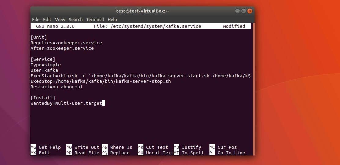 Terminal Ubuntu : le fichier kafka.service dans l’éditeur nano