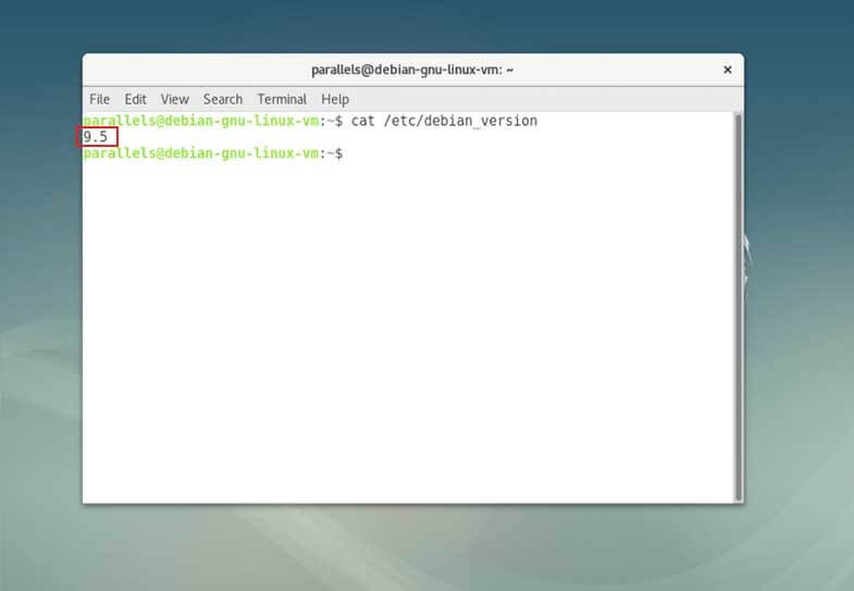 La commande cat affiche la version de Debian sur le terminal