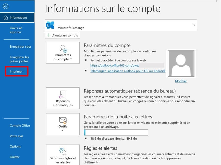 Programme de messagerie Outlook : fenêtre contenant les informations sur le compte et la barre d’outils avec le champ « Imprimer » en surbrillance.