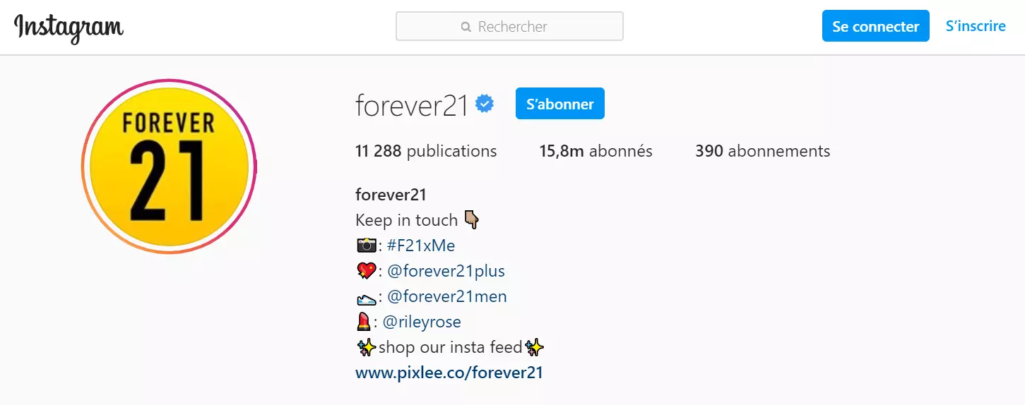Image: Community hashtag dans la bio Instagram de Forever21