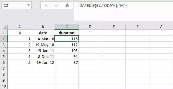 Image: Combinaison des fonctions DATEDIF et AUJOURDHUI dans Excel