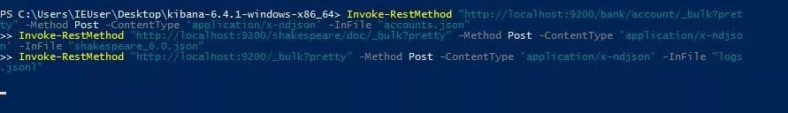 Image: Windows Powershell, qui affiche le chargement des données Kibana.