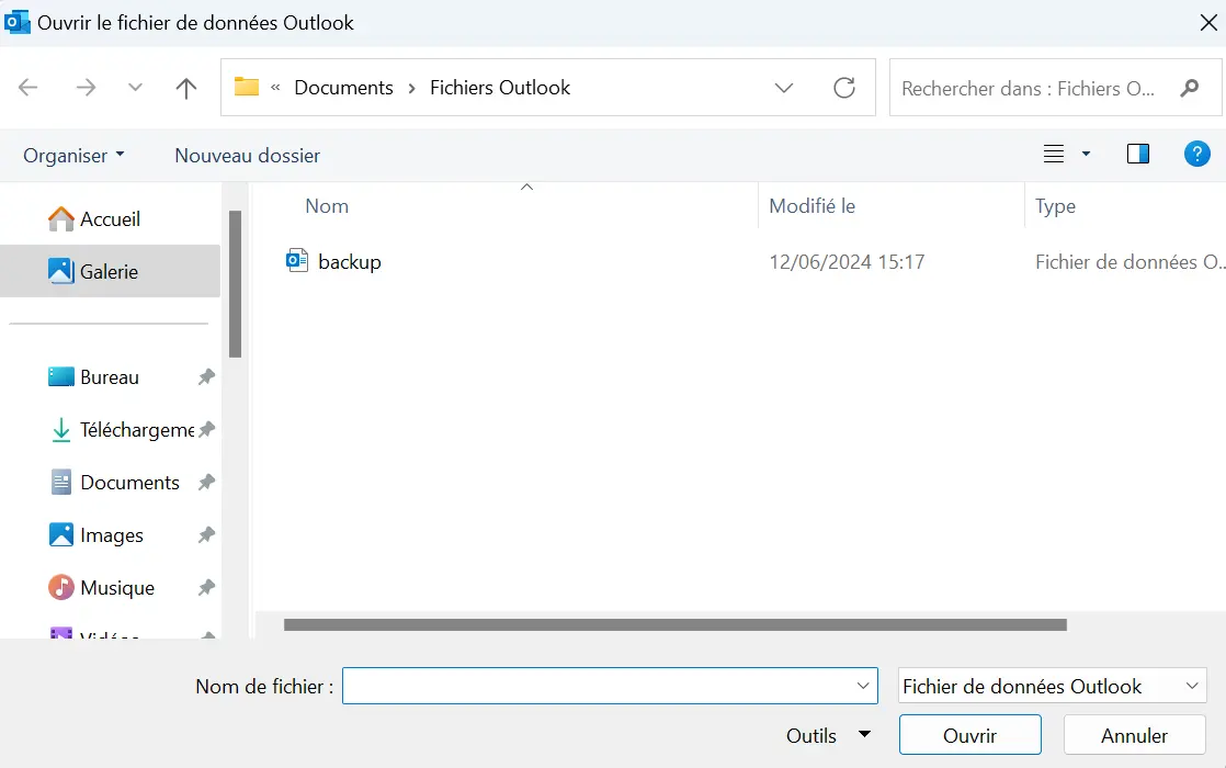 Liste de tous les fichiers PST enregistrés dans le dossier des fichiers Outlook Image: Liste de tous les fichiers PST enregistrés dans le dossier des fichiers Outlook
