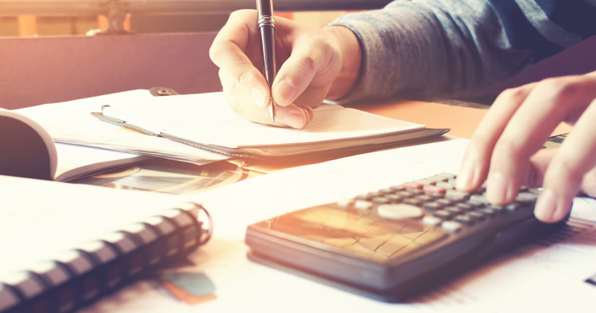 Clause earn-out